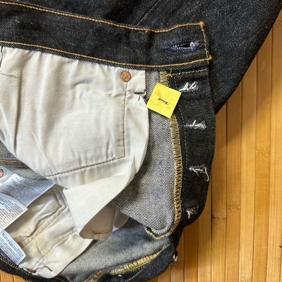LEVIS 501- 32x32 button fly 100% cotton dark blue/rigid. - Picture 8 of 8